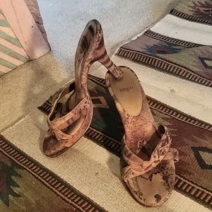 Strapless, tiger stripe, retro, "cocktail party" shoes. Size 8